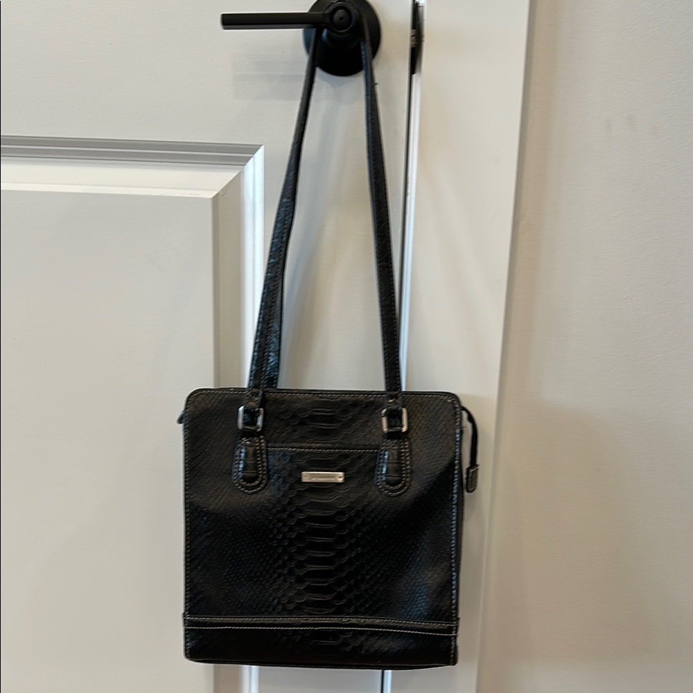 2/$20 PURSE Liz Claiborne Snakeskin Black Handbag 3 Sections Pocket Zipper